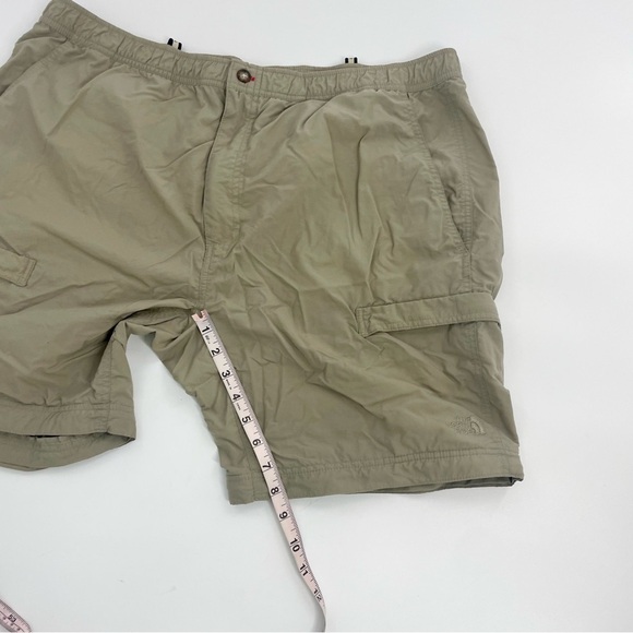 The North Face Men’s khaki shorts XL baggy Outdoor hiking shorts - Picture 2 of 7
